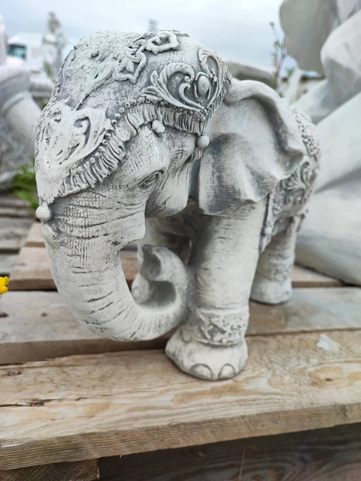 Indischer Elefant Z330 :: unikat-steinfiguren-holzschuh